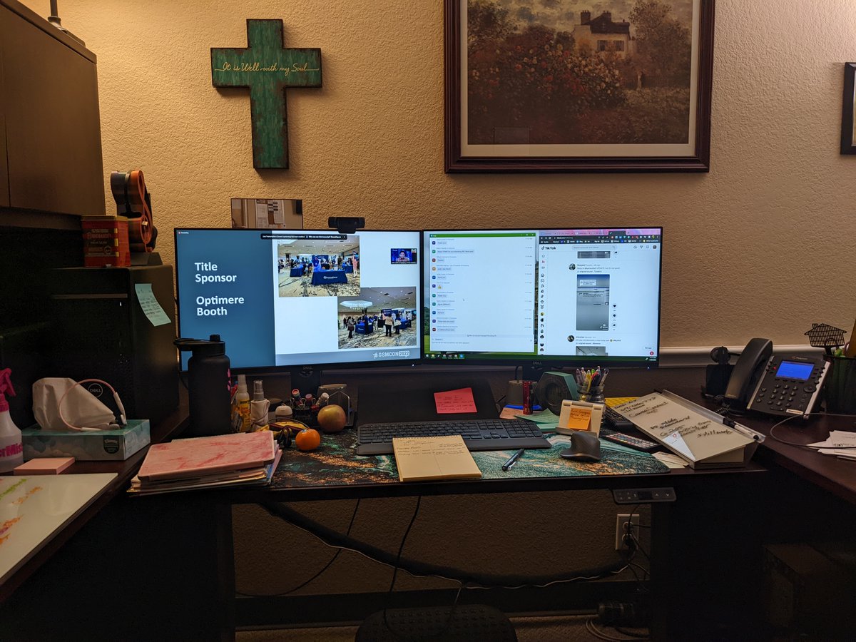 rmkellynm's tweet image. Attending my first virtual conference this week by attending the Government Social Media Conference. This is my set-up for the next couple of days. #virtualland #GSMCON2022