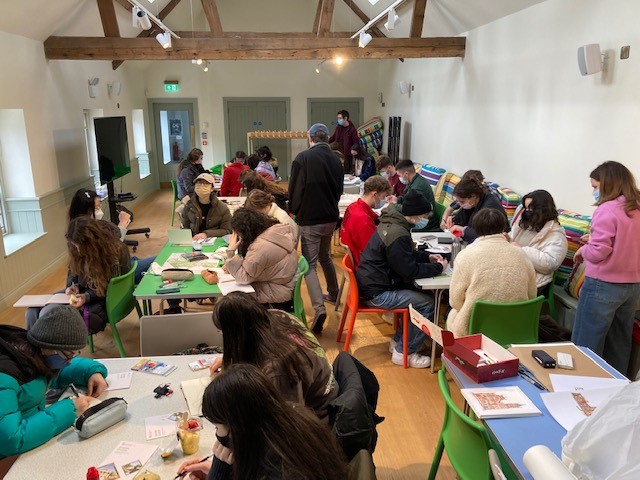 QUBarch's tweet photo. Thanks to the wonderful Danielle @FlaxFoxDesigns for an inspirational talk and drawing workshop at @HillsCastle with @QUBarch students for the #SkillsBazaar #TransitionSupportFund #Architecturaldrawing https://t.co/mZX3FsOMJs