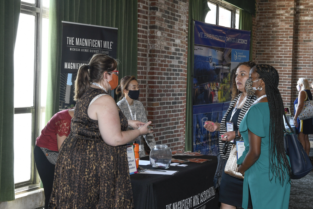 Turbocharge your hospitality business! Buy a booth at the Hospitality &amp; Tourism Summit. Deadline is April 6th! #HTSC2022 bit.ly/3JTMRDi
📈 🛩️ 🏨 🎡