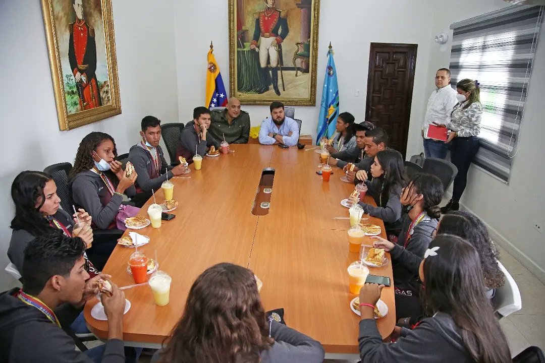 ErnestoLunaPsuv's tweet photo. Ustedes son nuestro referente deportivo en el estado. Nos hemos dedicado a apoyarlos y con su esfuerzo, constancia y disciplina convertiremos a Monagas en una potencia deportiva. 

Son el ejemplo de lo que debe ser la juventud hoy día. https://t.co/M70z7jy22w