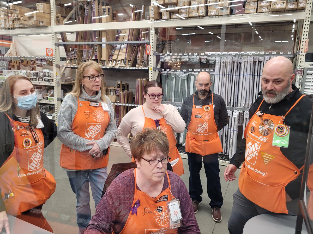 Great time walking <a href="/CadwalladerRob/">Rob Cadwallader</a> and @MelissaGuertin5 on Specialty Tuesday.  <a href="/HD4282/">Home Depot Smithfield</a> <a href="/BrendaKearney4/">Brenda Kearney</a> <a href="/ChrisYoungHD/">Chris Young</a>