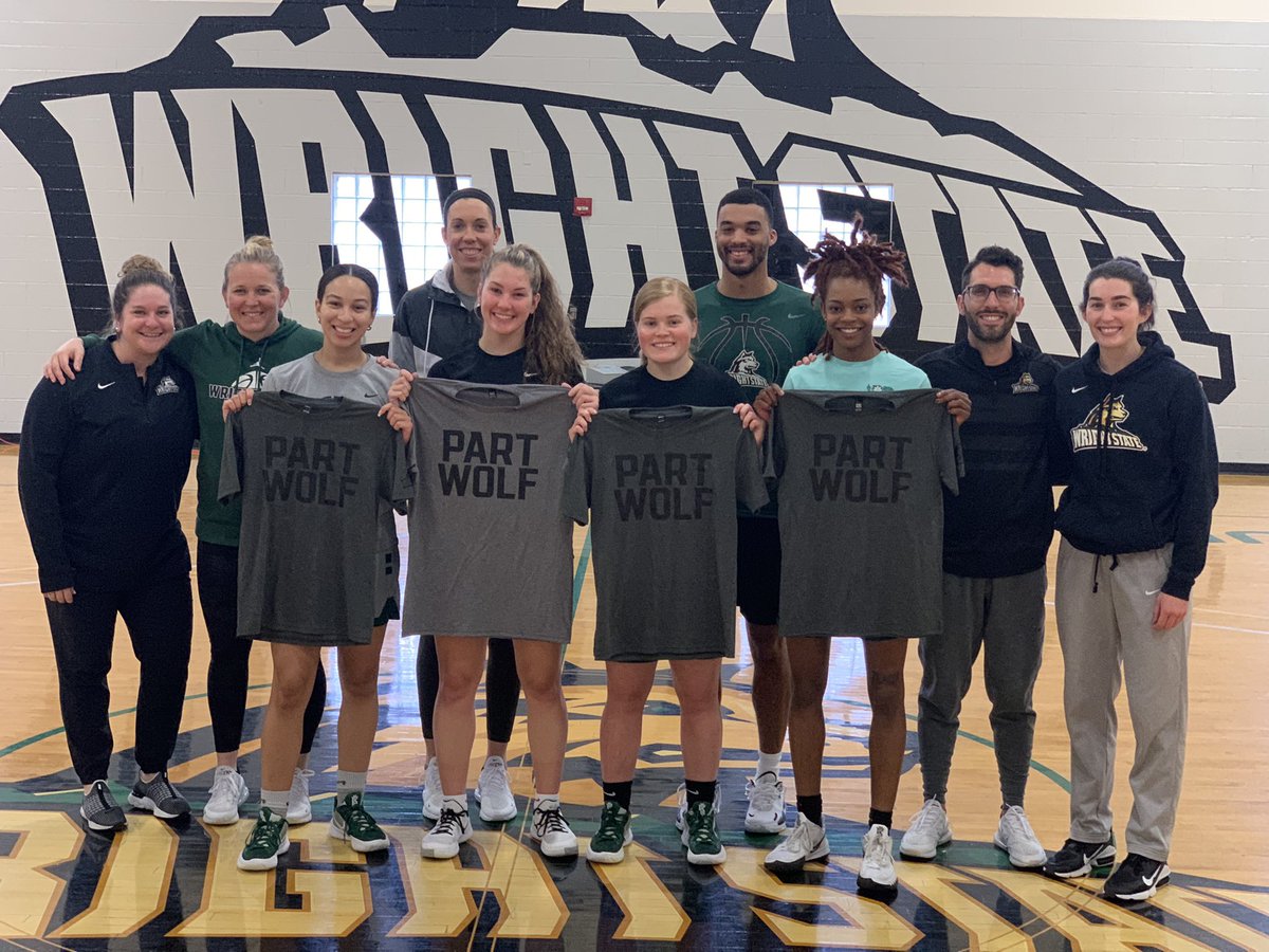 BobGrantAD's tweet photo. πΊ @WSUWBasketball #PartWolf https://t.co/AWraaK1xIF