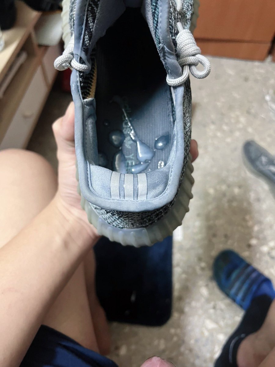 lovesocksss_'s tweet photo. #yeezy #cum #stinky #fun https://t.co/SKQF1GqXOZ