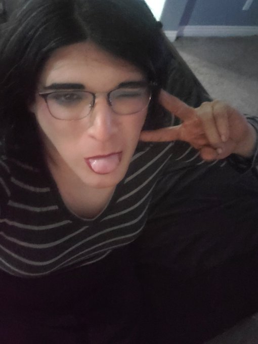 Its tuesday. https://t.co/ifsIqsvdW0<a href="/tag/makeup"class="tags"><span>#makeup</span></a><a href="/tag/nerd"class="tags"><span>#nerd</span></a><a href="/tag/femme"class="tags"><span>#femme</span></a><a href="/tag/sissy"class="tags"><span>#sissy</span></a><a href="/tag/crossdress"class="tags"><span>#crossdress</span></a><a href="/tag/lgbt"class="tags"><span>#lgbt</span></a>