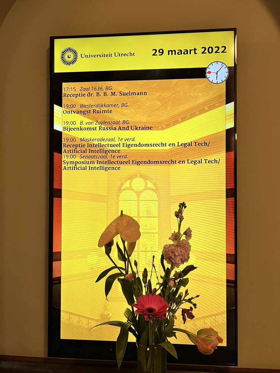 Vandaag promoveerde mijn lieve collega en kamergenootje dr. Britt Suelmann op het onderwerp ‘Borstkanker gediagnosticeerd tijdens de zwangerschap’ <a href="/UniUtrecht/">Utrecht University</a> <a href="/UMCUtrecht/">UMC Utrecht</a> <a href="/cancercenterumc/">Cancer Center UMCU</a> #borstkanker #TrotsOpJou👍