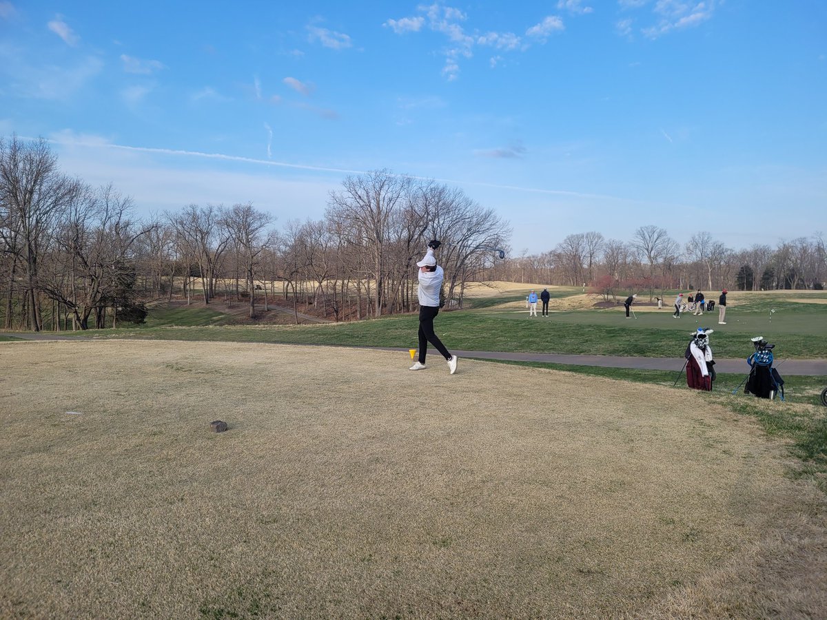 DesmetGolf's tweet photo. Junior Jack Dawson makes his varsity debut.  #bestfriends https://t.co/UHcvqsCrMa