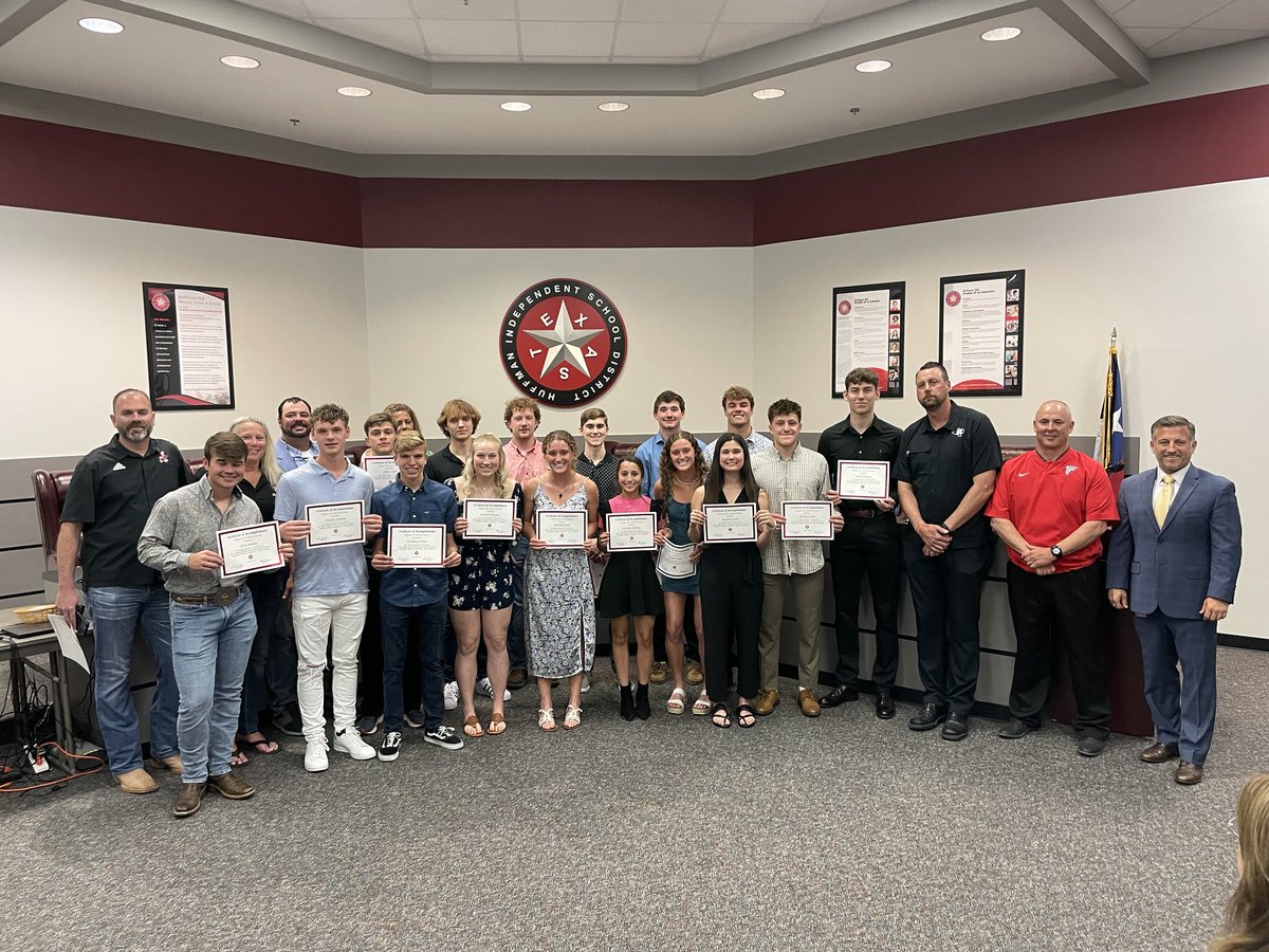 Coach_MacCFISD's tweet photo. Great to recognize the THSCA Academic All State Student/Athletes of ⁦@HuffmanISD⁩ at last nights board meeting.
#classroomcounts
🏃‍♂️🏃‍♀️🏈🏐🏀
⁦@UIL_AD⁩ 
⁦@Huffman_Falcons⁩ 
⁦@HuffmanHoops⁩ 
⁦@Huff_LadyHoops⁩ 
⁦@huffmanvball⁩ 
Cross Country https://t.co/038QYgCRhT