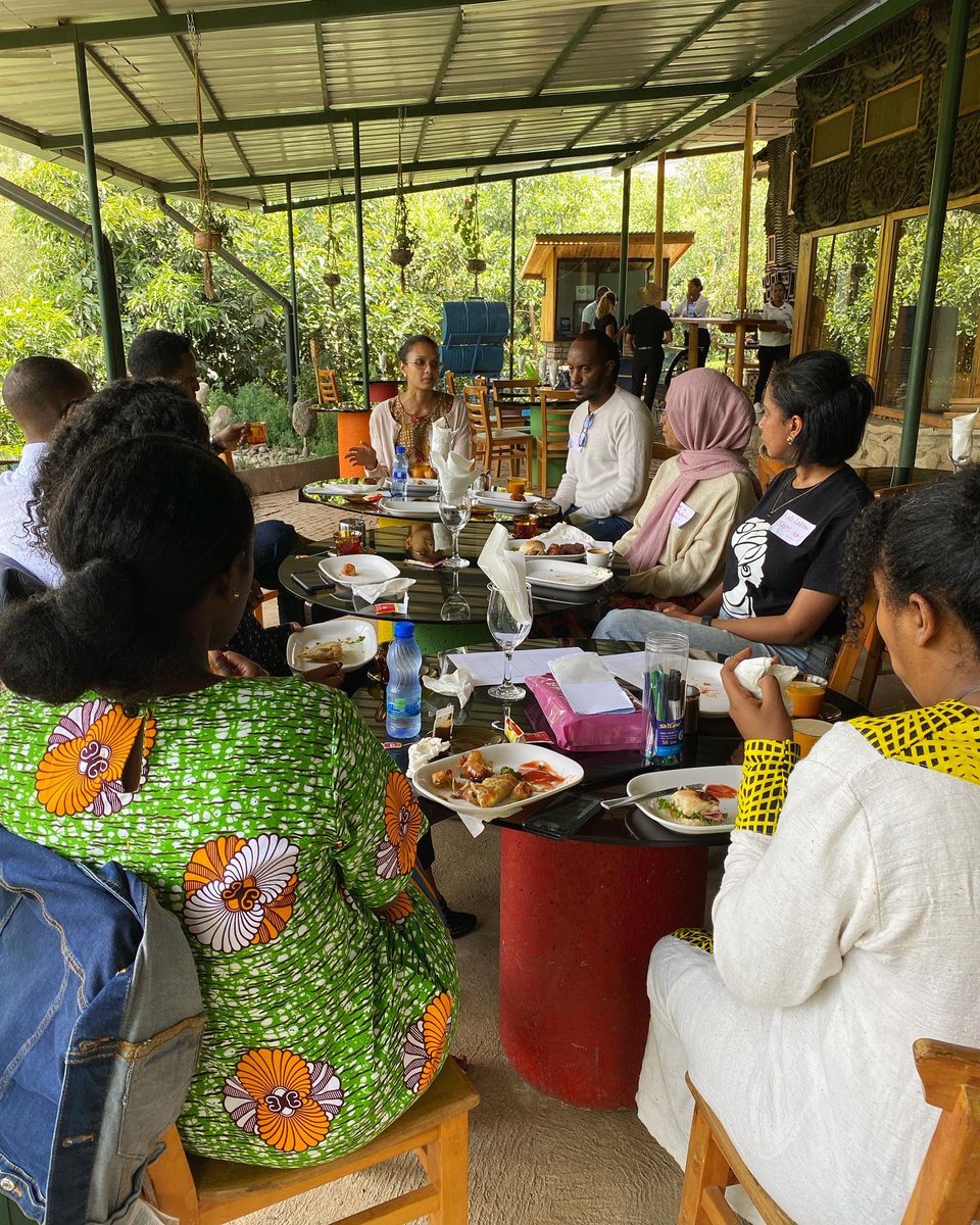 CheveningET's tweet photo. Last week, the leadership team organized the first networking event for alumni members at Zoma Museum 👥
.
. 
The team took this opportunity to organize an annual planning session with other members to set goals for the rest of the year 🗓 https://t.co/PDTwfDTkIr