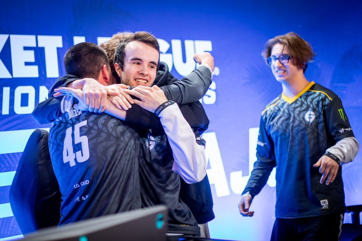Vexanie's tweet photo. Back home from an incredible week in Los Angeles shooting #RLCS
Here are a few of my favorite shots. Rocket League is by far one of the most fun esports to shoot. Hope to cover more this year! https://t.co/cF1RE4P1St
