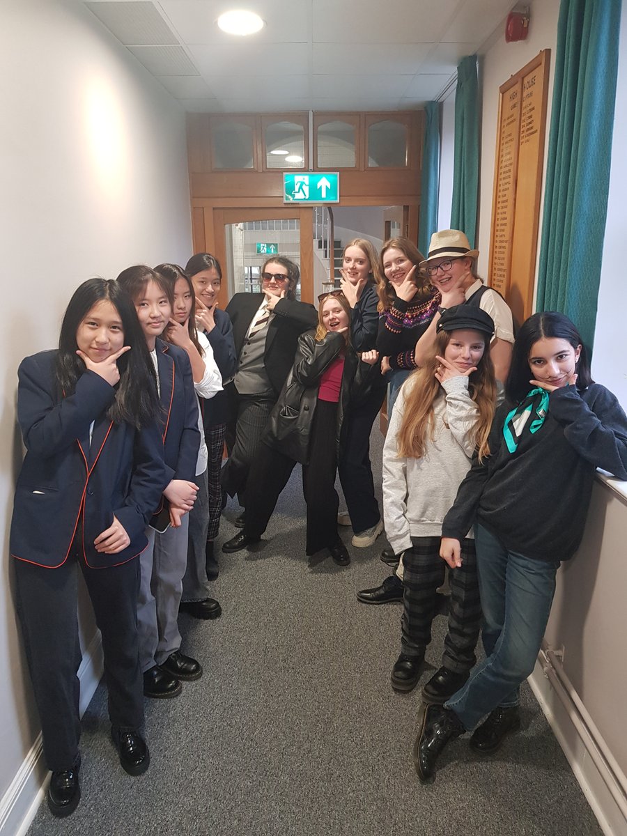 StSwithunsHigh's tweet photo. Our girls had a brilliant time last night at their house innings! They were treated to their favourite takeaway before dressing up in their finest Edwardian gentleman's attire and taking part in a @MoonstoneTheatr murder mystery evening! #StSwithunsBoarding #StSwithunsItsWhoWeAre https://t.co/tmBjlp04HG