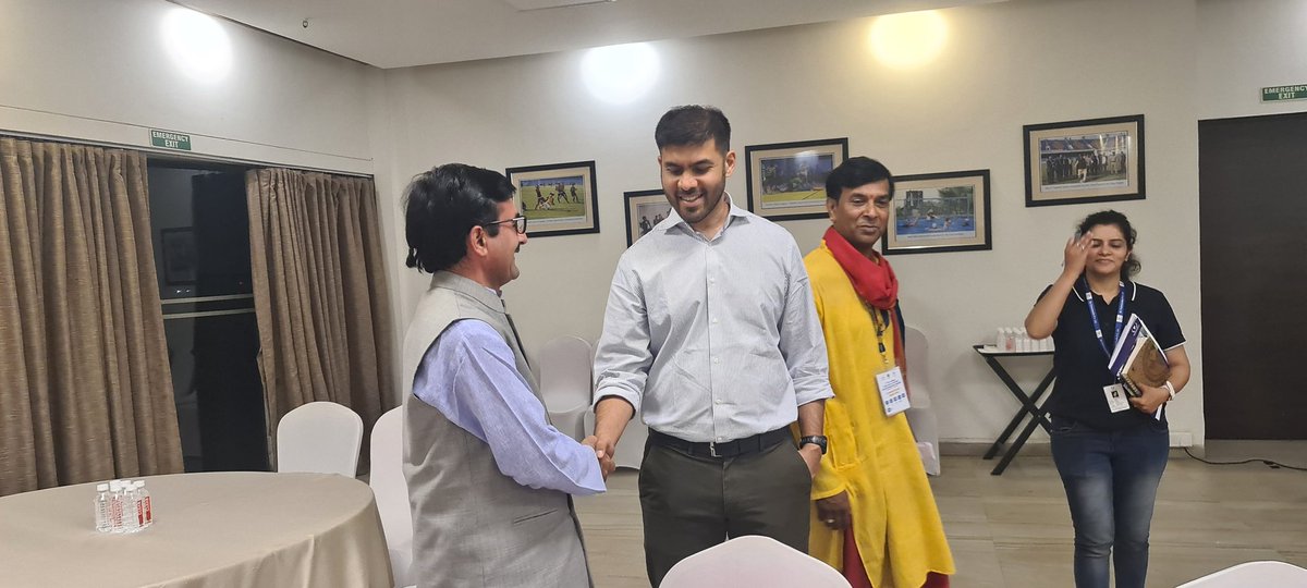 नेशनल योगासन स्पोर्ट्स फेडरेशन #Nysf के राष्ट्रीय अध्यक्ष आदरणीय उदित सेठ जी, एवं अन्य पदाधिकारियों के साथ अहमदाबाद में । @yogasanaindia <a href="/swabhimani1/">Shifted to @drjaideeparya</a> <a href="/UditSheth/">उदित UDIT</a> <a href="/rohitkaushikyb/">Rohit Kaushik</a> <a href="/Parulsh03045647/">Parul sharma</a> <a href="/UshaBhagat16/">Usha Bhagat 🇮🇳राष्ट्रभक्त सोशल-योगीनी।</a> <a href="/LeelavatiSambr1/">Leelavati Sambrani Sambrani</a> <a href="/RathnaR09124318/">Rathna Raju</a> <a href="/SmithaNaik5/">Smitha Naik</a> <a href="/RamaladRekha/">Rekha G Ramalad</a> @Sachin_YB