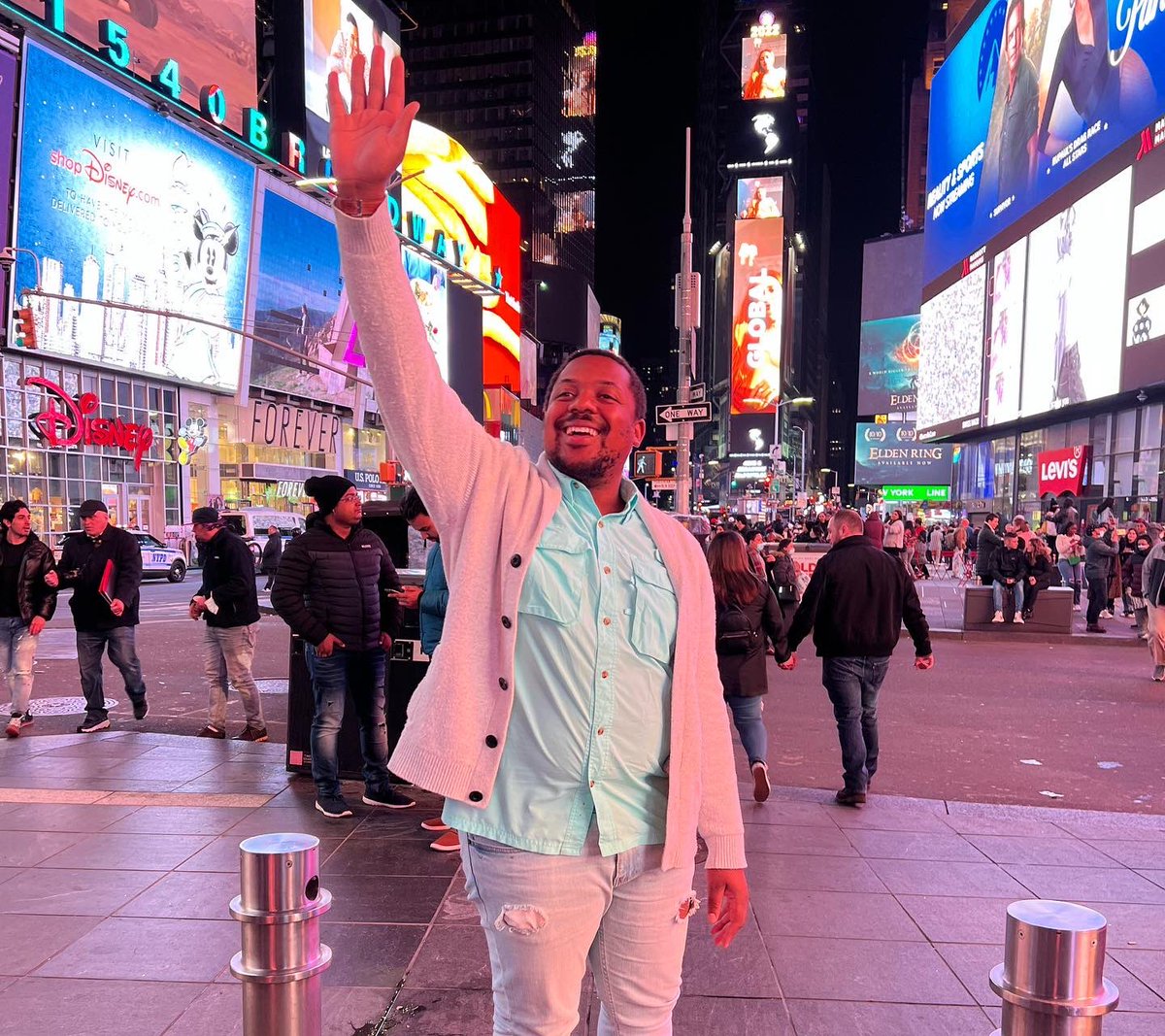 WinAmericaPAC's tweet photo. Win America making BIG moves in the BIG apple! #newyork #nyc #winamerica #votered https://t.co/9RqA2q3lcw