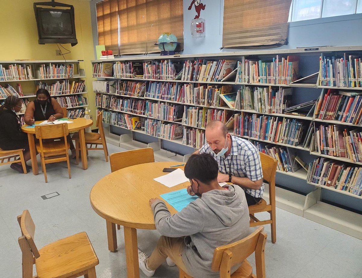 LCSjaguars's tweet image. Data Chats were a success with our 3rd, 4th, and 5th graders with the help support of our Administration and Instructional Coaches! 🎉 🎉 @MDCPSSouth @MDCPSOperations #mdcpssouth #mdcps #datachats