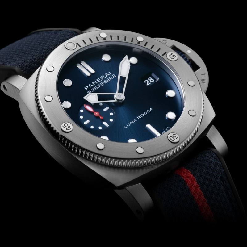 The new Submersible QuarantaQuattro Luna Rossa #PAM1391 opens a new chapter in the collaboration with Luna Rossa Prada Pirelli Team. @LunaRossa #PaneraiWW22 #watchesandwonders2022 #Panerai #PaneraiNovelties