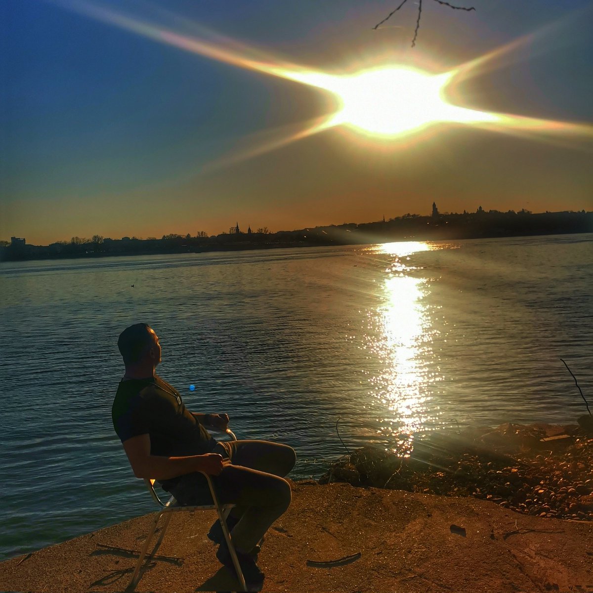 sinisaok's tweet photo. Smiraj 🥰
#smiraj 
#dunav 
#belgrade2022 https://t.co/GBYt09Zc3O