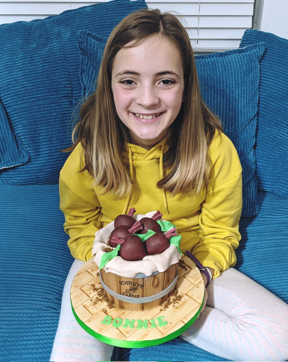 Zuziliciouscake's tweet photo. Found this pic of my daughter and her Schrute Farms cake from @TheOffice
#TheOffice #dwightschrute #schrutefarms #beetroot #cake #cakes #cakeinspiration #birthdaycake #cakedecoration #caketopper #cakeoftheday #photooftheday #sevenoaks #tonbridge #tunbridgewells #cakeart #birthday https://t.co/QRFn7tU2yW