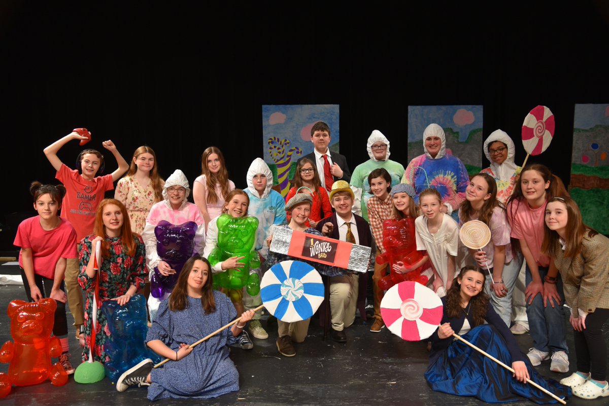 PemSch_news's tweet photo. We are so proud of the PCMS students and staff, for two amazing shows last weekend. We are thrilled that the theatre is back. Thank you to everyone who came out and supported the show. #TitanPride #PPSArts #TitanTown #WillyWonkaJr #GoldenTicket #StudentActors https://t.co/toVTJi3zFK