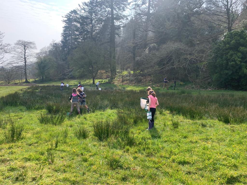 hook_morlo's tweet photo. Thank you to our friends @darwincentre, we thoroughly  enjoyed our visit to Colby Woodland Gardens. Young scientists at work, enjoying the great outdoors 🐸🌲🔬@SchoolsPembs https://t.co/sgFZpjwhAT