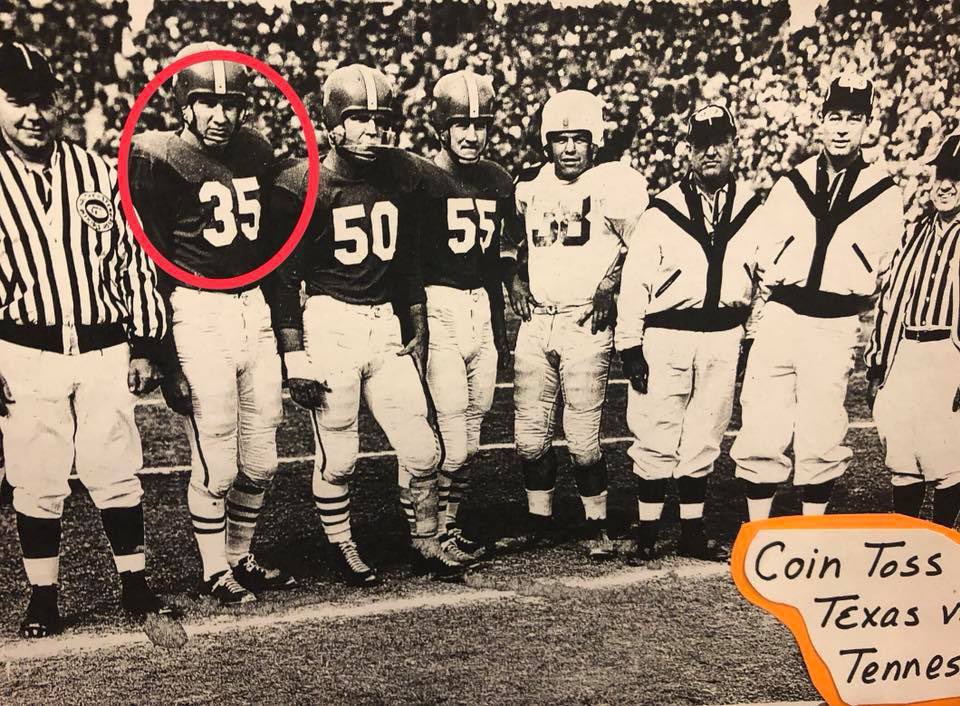 dhuntreporter's tweet photo. Saddened to report passing last weekend of El Paso sports legend Richard Ochoa, 90. Only 2nd Hispanic to play @TexasFootball, he was 1953 Cotton Bowl MVP. Inducted into @EPAHOF_ in 1993, National Hispanic Sports Hall of Fame in 2007/Member UT Hall of Honor
https://t.co/BWcPouRYE0 https://t.co/eB2stPmz4a