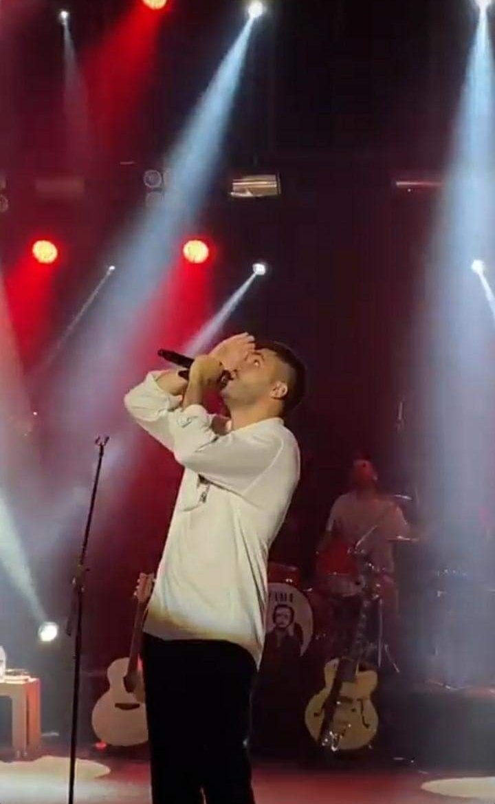 sahneye atlayanlarda beyin arıyorumdur