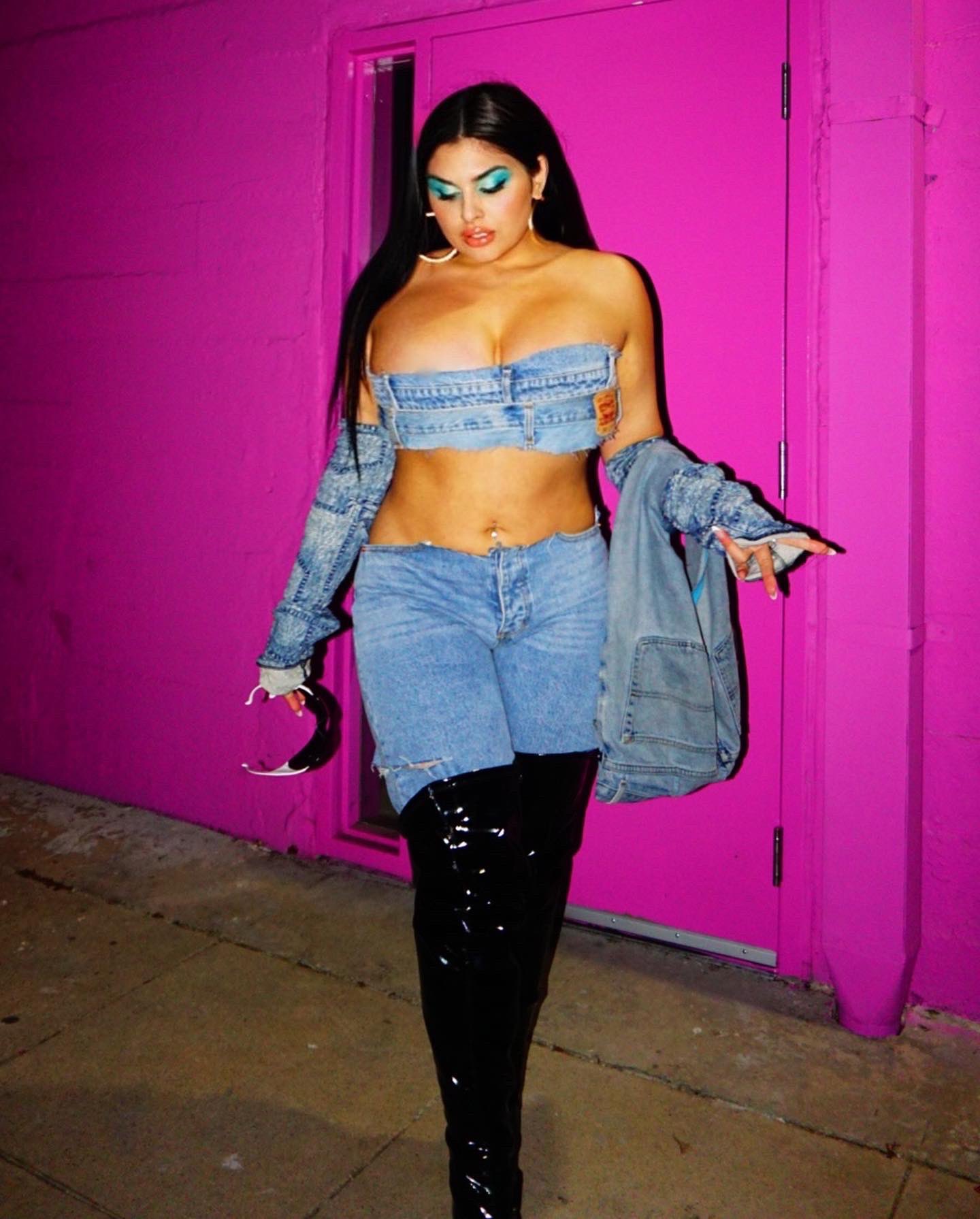 TW Pornstars - 2 pic. Adriana Sahar. Twitter. The final photos. 5:51 PM -  29 Mar 2022