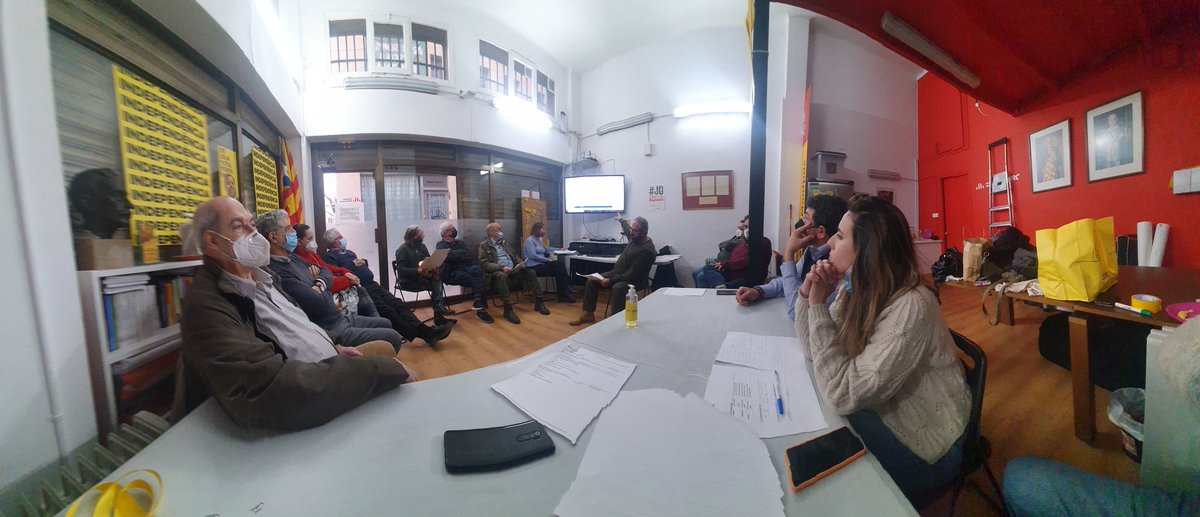 Analitzant, reflexionant en veu alta i gaudint a l'hora de la companyia presencial de companyes i companys al Congrés ordinari del casal #JaumeAiguader d'<a href="/ErcSantsMon/">ERC Sants-Montjuïc</a> 
Treballem per servir a tota la ciutadania del nostre Districte, amb projectes de transformació.
#HiSomPelBarri