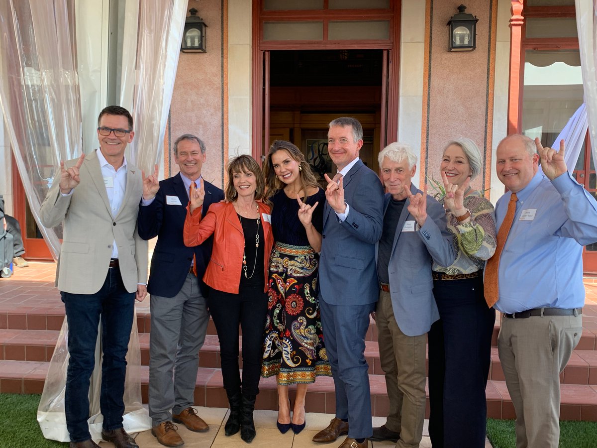 janryan's tweet photo. Celebrating Kendra Scott's game changing gift for future female founders of $13.25M at Univ of Texas, with champagne toast at the Tower w/Deans &amp; President Hartzell. A gift that will change lives, and empower new female-led co's @UTAustin @kswelinstitute @FineArtsUT @kendraScott https://t.co/ePE2IZK8fI