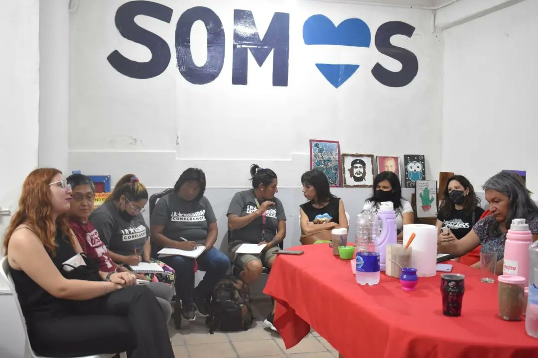 matria_sde's tweet photo. 2da reunión organizativa del Foro Feminista y Latinoamericano 2022 🌈💜

Las organizaciones nos preparamos para el segundo foro feminista en Santiago! 🔥
Seguimos organizando actividades por y para el movimiento de mujeres ☀️ https://t.co/313Im9KXZA