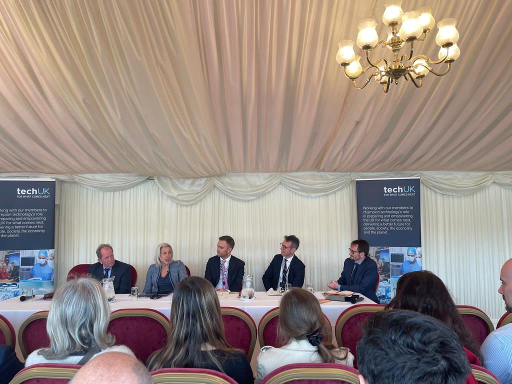 saras fix tweet media