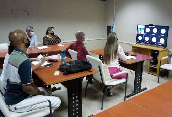 uc_camaguey's tweet photo. 🔝 La Maestría en #InformaticaAplicada de la @uc_camaguey desarrolla por su proceso de evaluación externa por la Junta de Acreditación Nacional, en busca de ratificar su categoría de Excelencia.
+Detalles👇
https://t.co/PNWtkgtpdG
#PorLaExcelenciaEnElHacer
#UCCuba
#UCCamaguey https://t.co/y04CxMe4fA