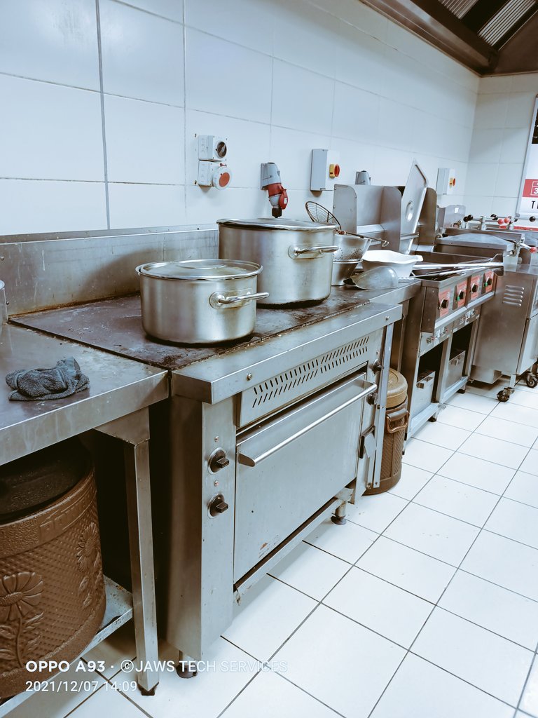 jawstechteam's tweet photo. Kitchen setup https://t.co/MazJZGMR3H