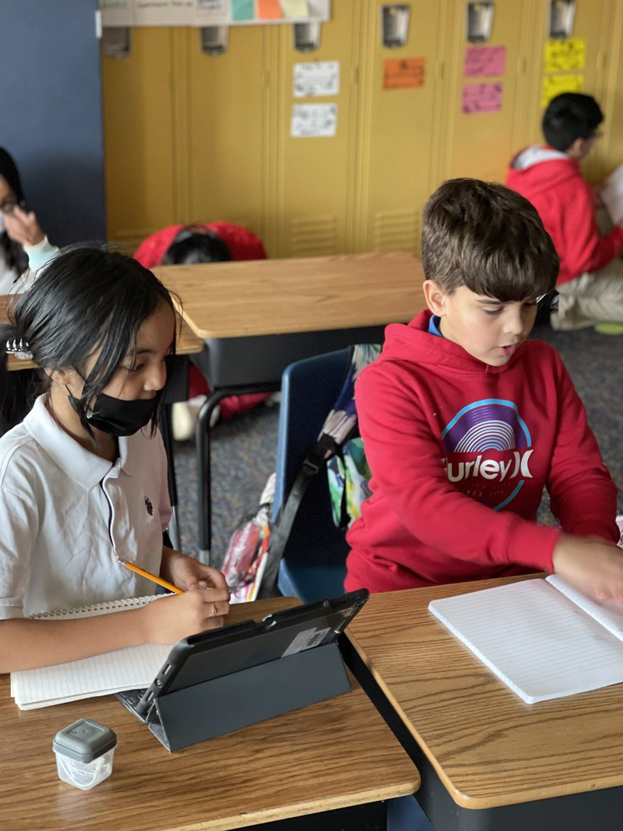 MrsElizardo's tweet photo. Peer tutoring in Math today. They were excited to share what they know!! 🥰👏🏼@LakelandES https://t.co/DXRXYyXU1d
