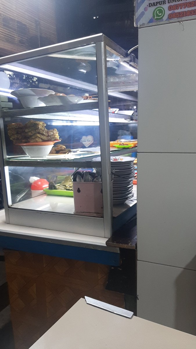 Makan pagi-pagi biar ga kesiangan.....🕐