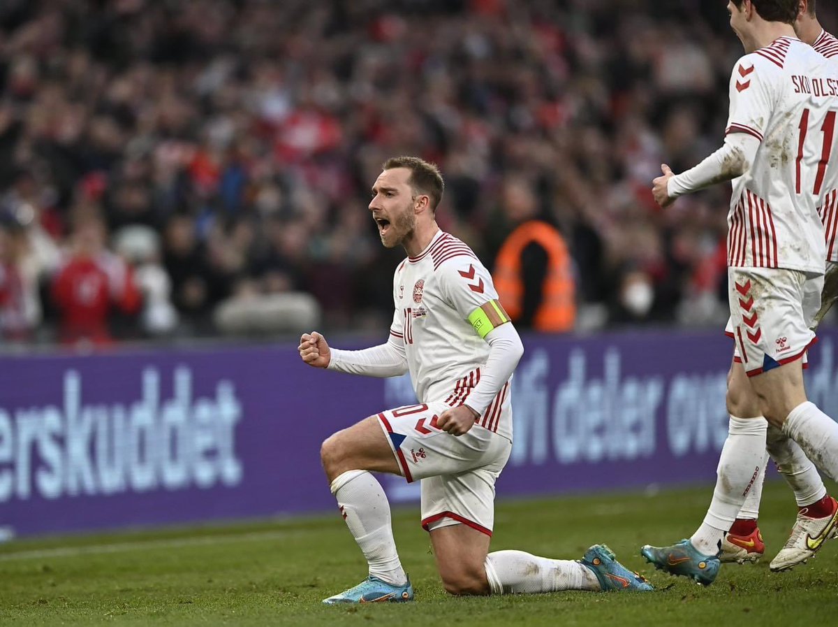 VibesFoot's tweet photo. Christian Eriksen a retrouvé le chemin des filets dans le Parken Stadium. ❤🇩🇰

Il s'agit malheureusement du stade dans lequel le drame s'était produit. 

La boucle est bouclée 🔄 https://t.co/aXoHTl4H7A