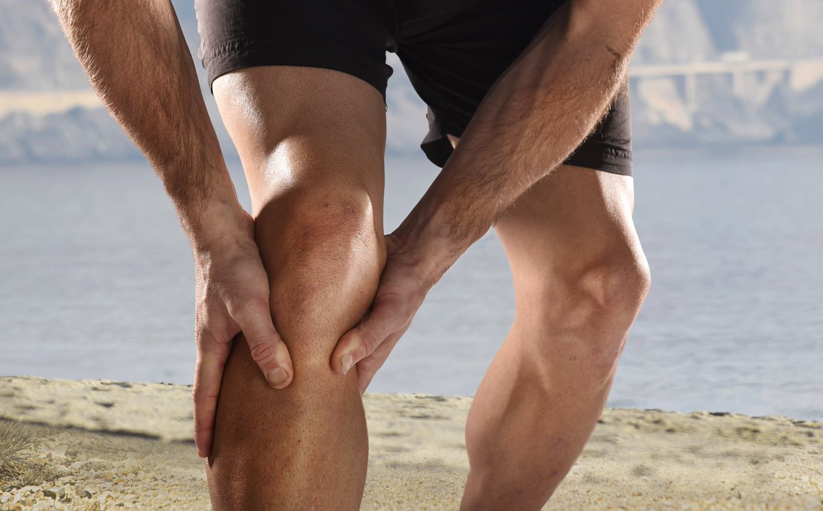 FORTHiQ's tweet photo. Painful knees are so debilitating. You don’t appreciate how often you move your knees until you injure one and then it’s a problem! Click on the link in our bio to view the full details on our smart knee massager. #kneemassager #massager #relief #health #wellness  #fit #gadgets https://t.co/SxYzz8dITk