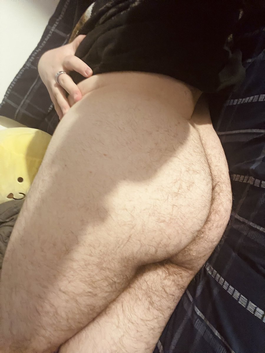 transbeargender's tweet photo. Happy thigh and tummy Tuesday and also a picture of my ass that I thought looked nice 💛 #nsfw #nsfwtwt #transnsfw #bear #ftm #transbear https://t.co/gbuEtUOfQ4