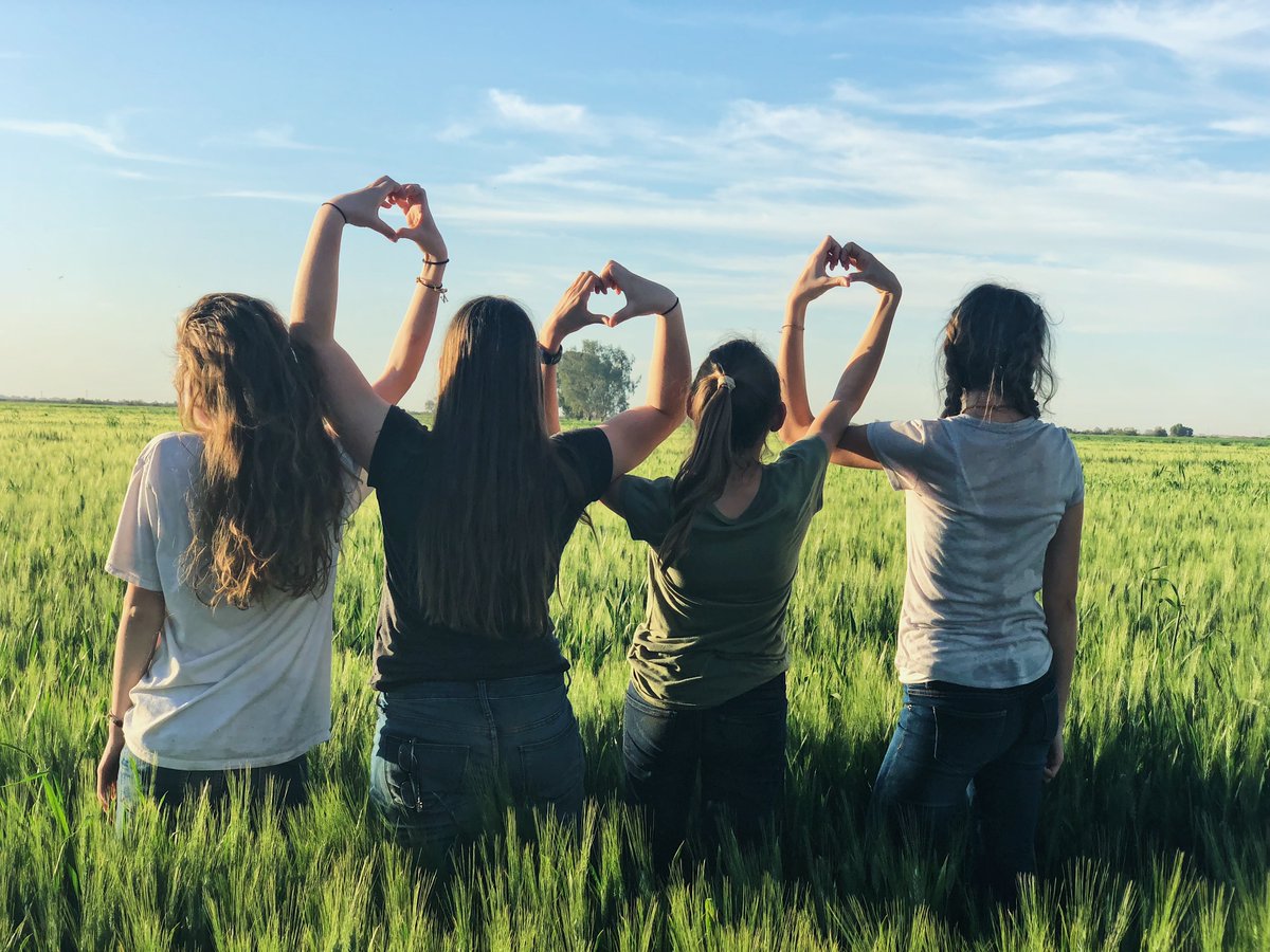 JluJustlikeyou's tweet photo. The family is the smallest building block of society, and no doubt, the most important one as well! Having strong familial bonds provides support and a safe environment.
#family #safety #environment #safetyweek #protecting #families #support https://t.co/B2eqbZJlXj