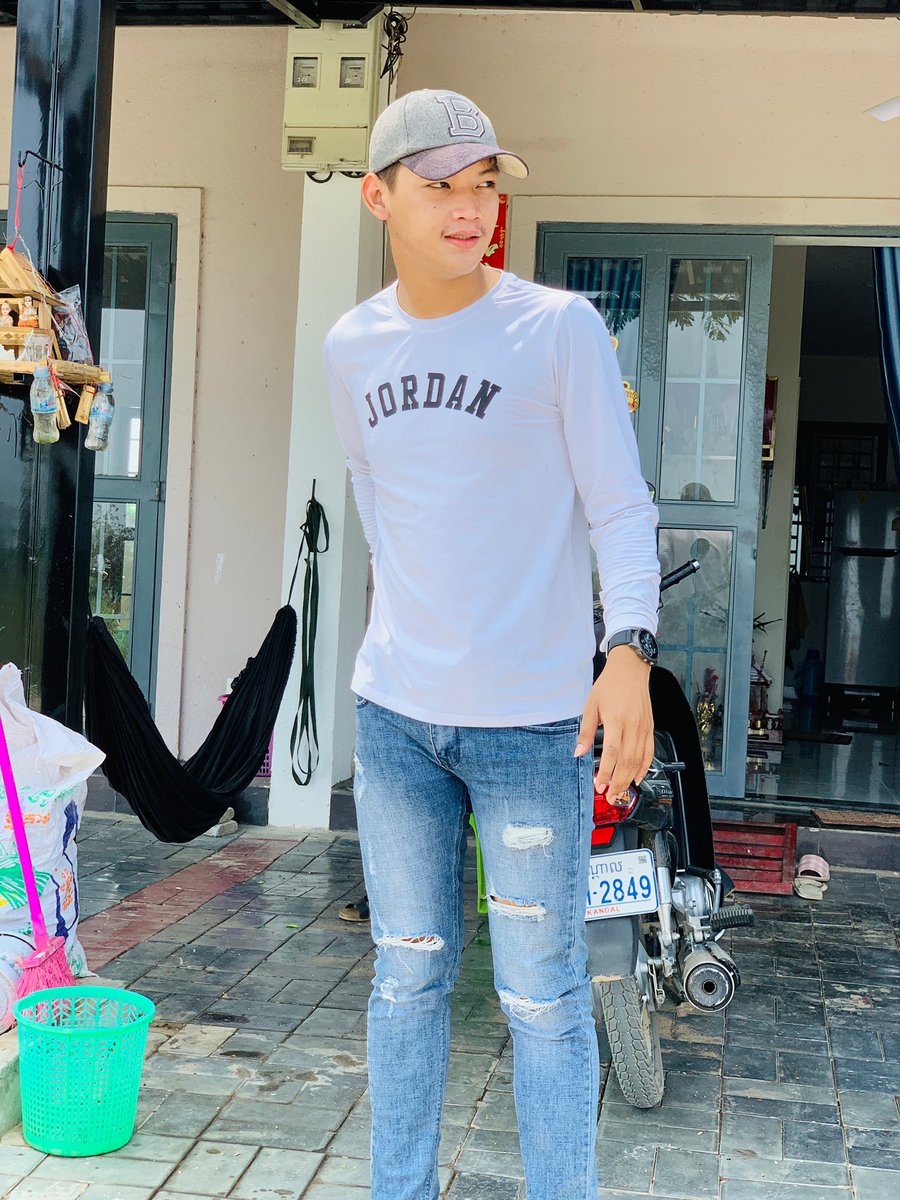 us_bath's tweet photo. #NewAccount ជួយfollow ខ្ញុំម្នាកមួយផង🔥💦💦 https://t.co/3X6gevOO79