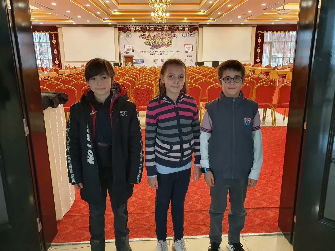sehitrahmi's tweet photo. Türkiye Akıl ve Zeka oyunları turnuvası Equilibrio oyununda okulumuz öğrencisi Eymen Emir MUSLU Balıkesir İKİNCİSİ olarak Gönenimize madalya kazandırmıştır.İlçemizi ve okulumuzu en güzel şekilde temsil eden ve emeği geçen tüm öğrenci, öğretmen ve velilerimizi tebrik ediyorum. https://t.co/EolkHvt1ls