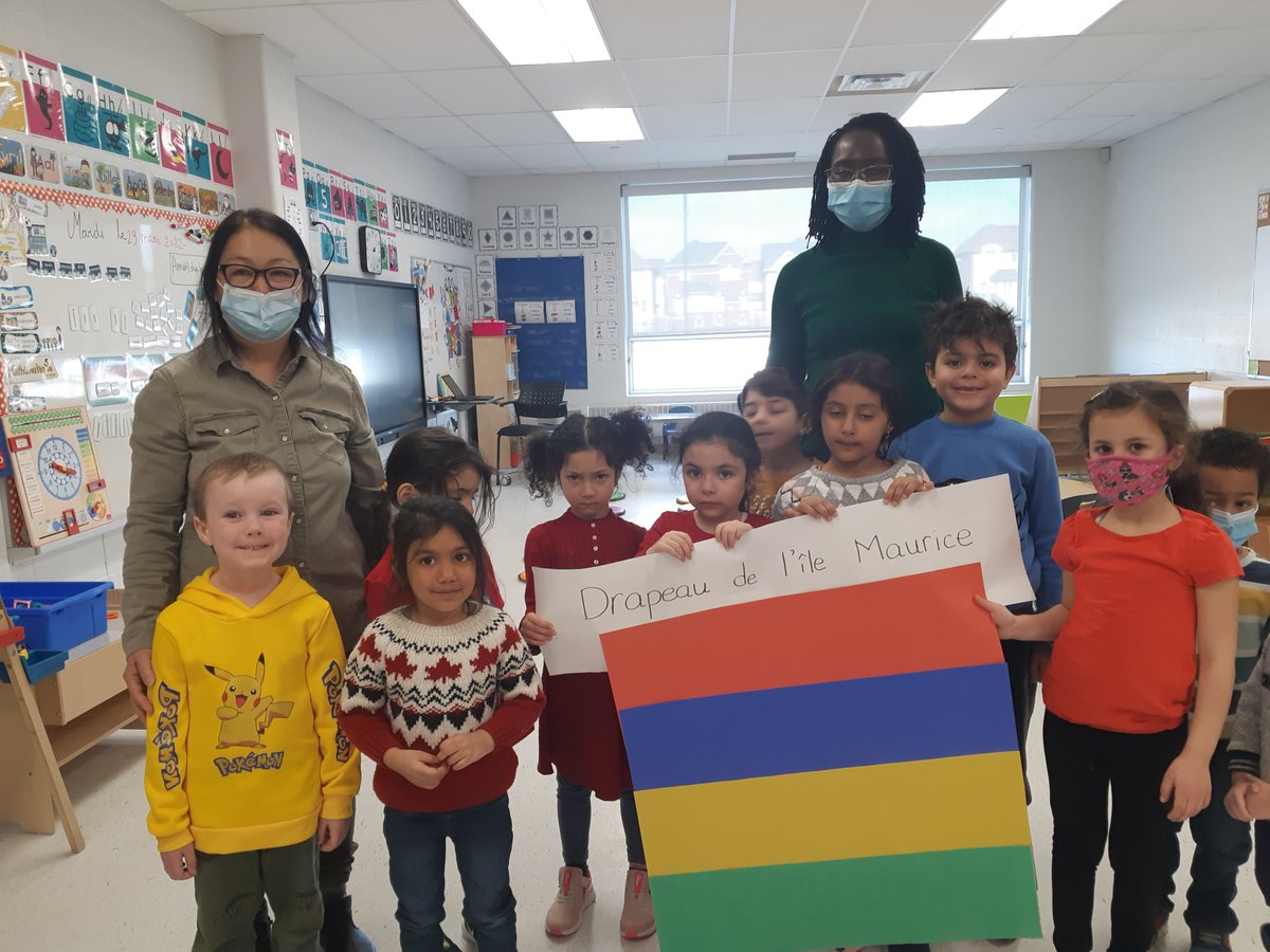 À l'école élémentaire Dyane-Adam, pour le mois de la francophonie, nous célébrons la journée des pays francophones: la France, le Canada, le Mali, l'Île Maurice, le Cameroun et le Luxembourg.