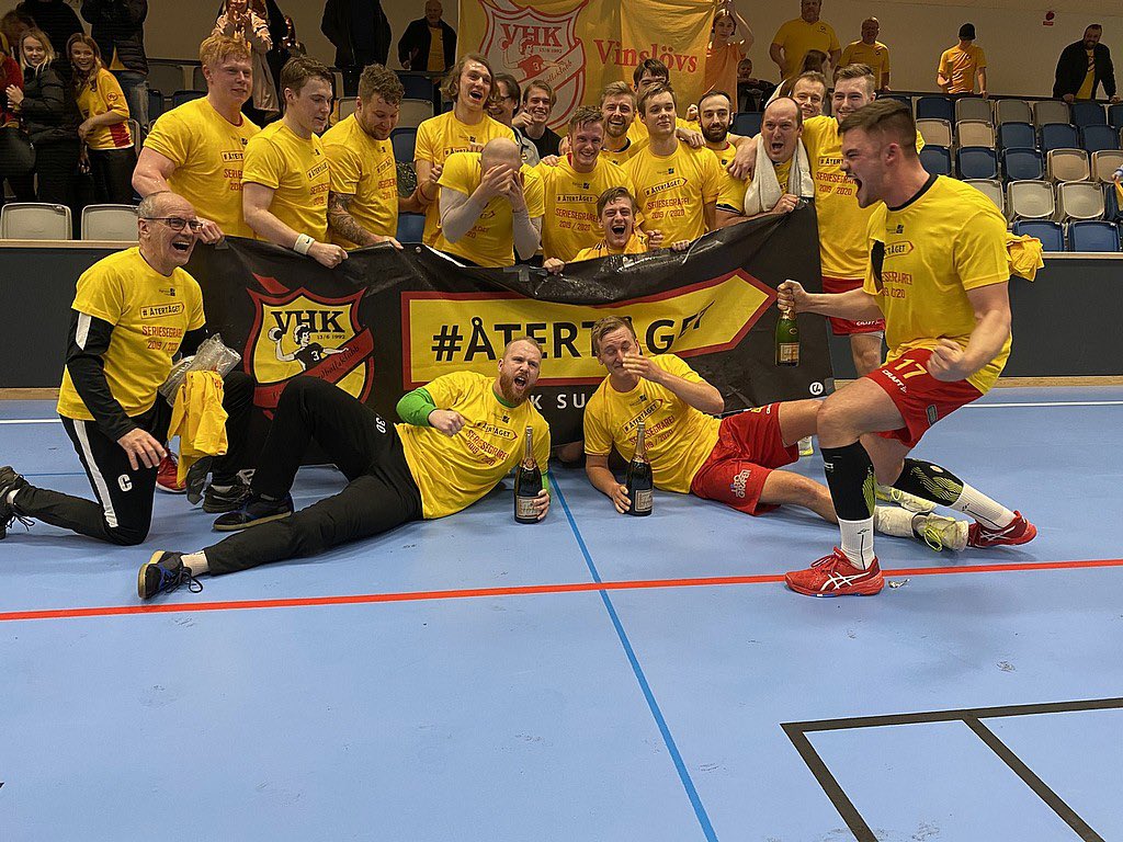 crstcosmo's tweet photo. Efter 3.5 oförglömliga år i VHK är det dags att lämna detta lag, tack för denna tid! https://t.co/fDPpDPrtAp