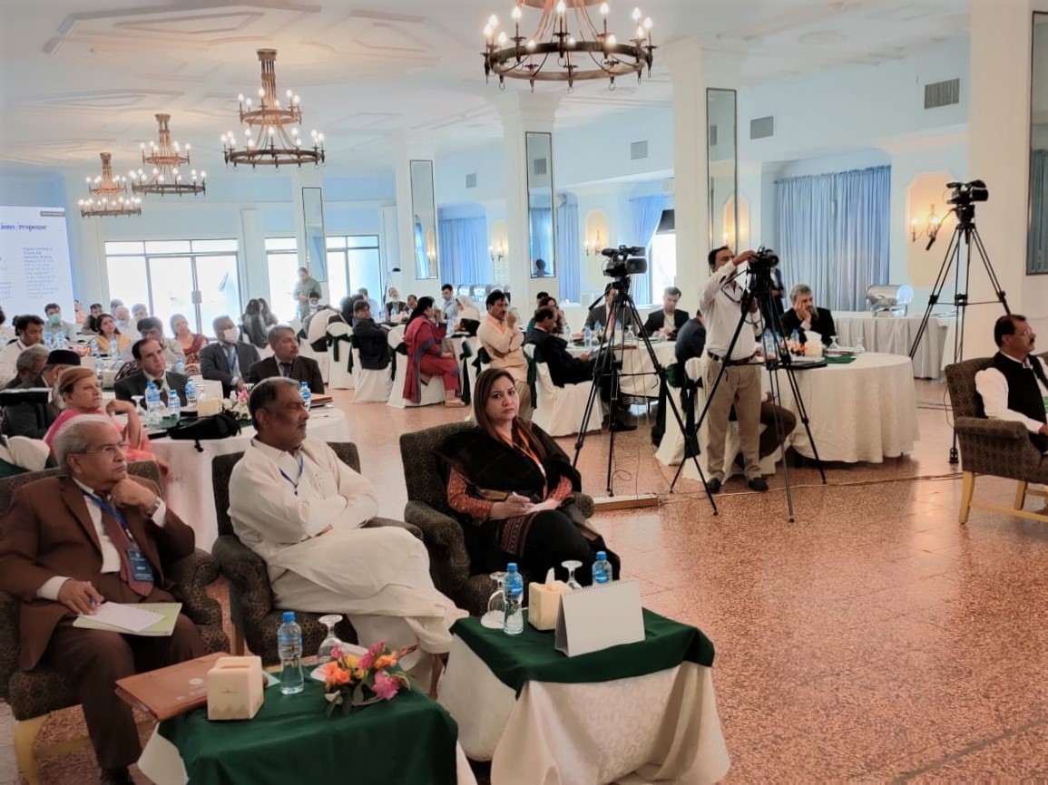 SELD_Sindh's tweet photo. The objectives of Joint Education Sector Review (#JESR) were shared by Chief Program Manager #RSU, Ms. Beenish Fatima. Individual presentation were also given by Ms. Vanessa Elee @VanessaELee  #UNICEF Education Manager Sindh and Governance, Quality and Access Groups leads. https://t.co/nR7OKPjJi6