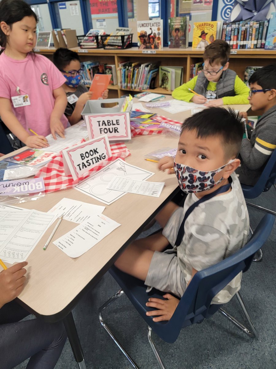 LAHarrisTX's tweet photo. The pop-up reading cafe is open! Now serving some special 2nd grade readers! #LISDlib https://t.co/FG7HyswuEb