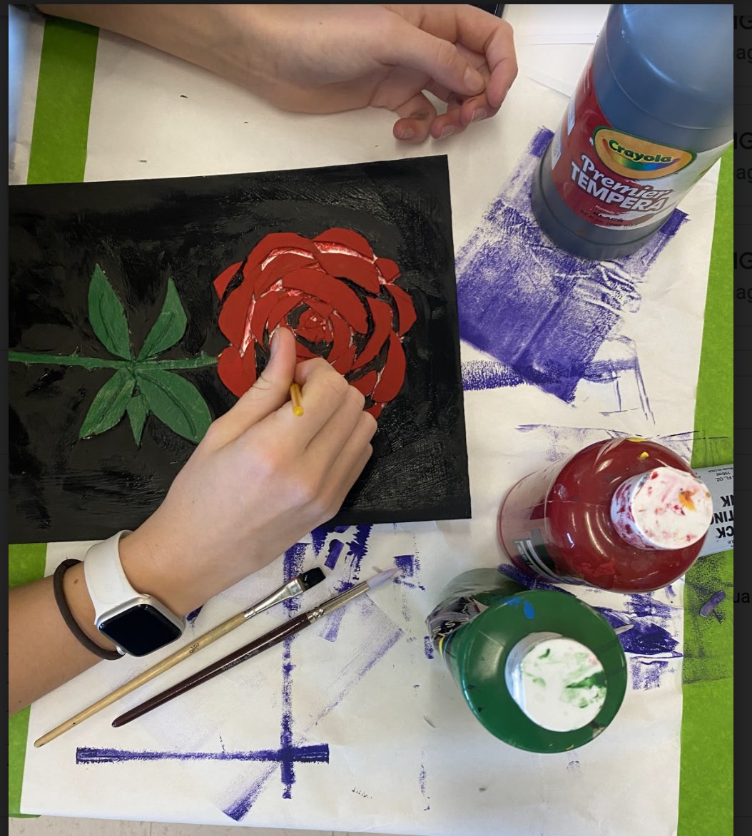 moaklikesart's tweet photo. Juniors in IBVA are working on collagraphs. Which is a printmaking process. Ss used cardboard to create a printing plate and the outcome was a print on rice paper. @bayshorearts @BayShoreSchools #ibvisualarts #collagraph #bayshorehighschool #VisualArts #highschoolart https://t.co/FnLO3ucXPm