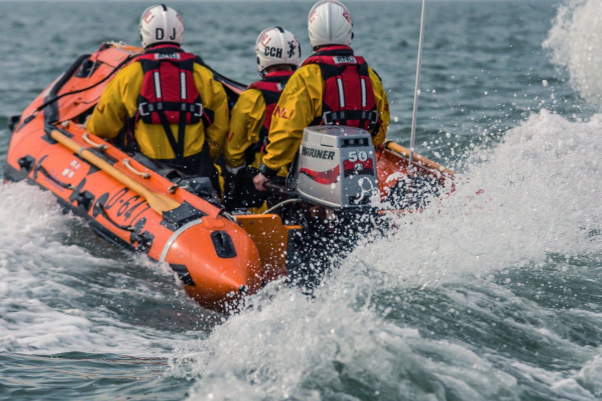 SLifeboatRNLI's tweet photo. It’s Wednesday training for both our lifeboats. You can see them launching down their slipways at 6pm #RNLI #WednesdayTraining https://t.co/KRB8wTJBU6