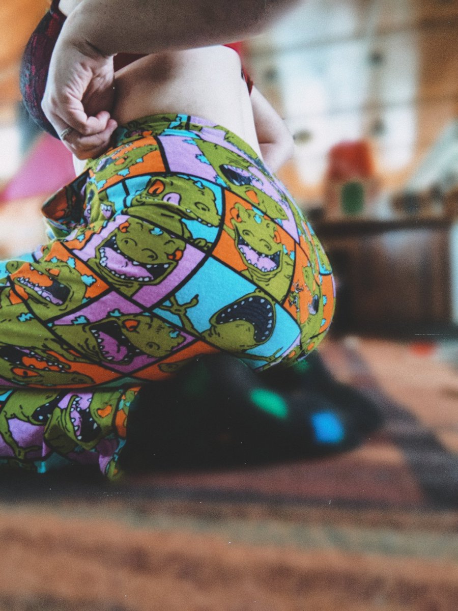 Tawney1296's tweet photo. Bought Reptar pants today &amp; it's made my 90's heart immensely happy 💚🦖 #nsfwtwt #booty #90sbaby https://t.co/KUGsGwrrhp