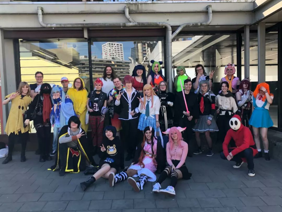 COSFNL's tweet photo. Dutch Comic Con Zondag Meeting 2022! 

#dutchcomiccon #dutchcomiccon2022 #cosplayersfromnl #cosplaycon #cosplayconvention #dutchcosplay https://t.co/mrp4XAMk15