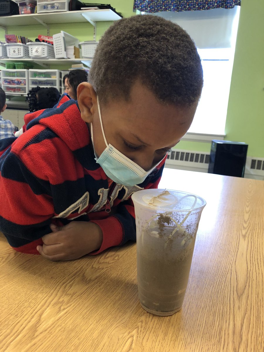 AssistSupEaston's tweet photo. Such excitement at Moreau Hall today! Crickets in Kindergarten!! @KnowAtom @SupEaston @SixTenPrincipal #WeDigEPS https://t.co/kUXcjzsunq