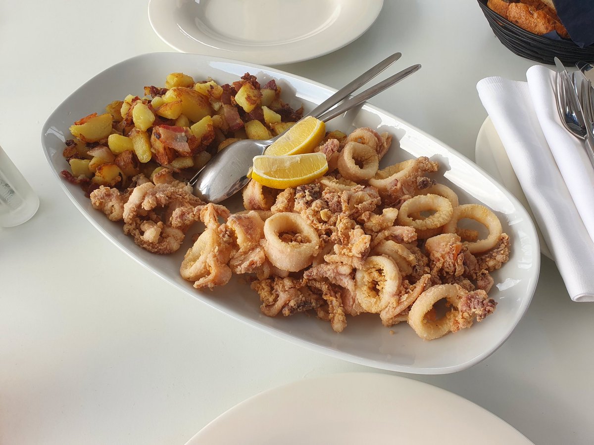 RJonTourUK's tweet image. NEW POST - My favourite places to dine out in Split, Croatia. Mainly enjoying seafood cooked the local Dalmatian way.
rjontour.com/restaurants-sp… #foodtravelchat #travelblogtuesday #travchat