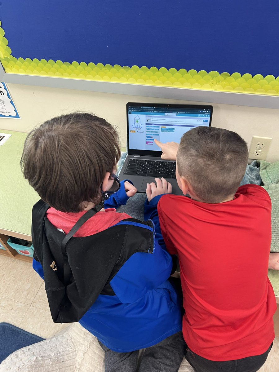 FamousinThird's tweet photo. Coding art! Ask us how! https://t.co/TZgl2S5cjG